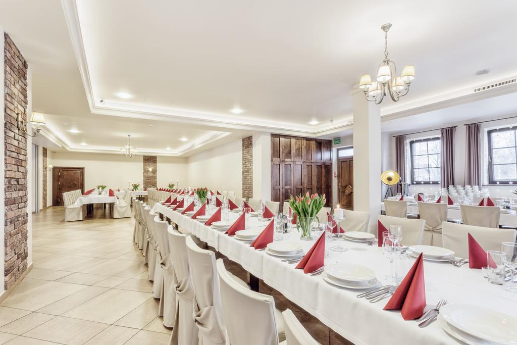 Hotel Modrzewiowy Dwor Gliwice Exterior foto